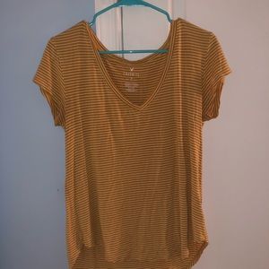 American Eagle tee